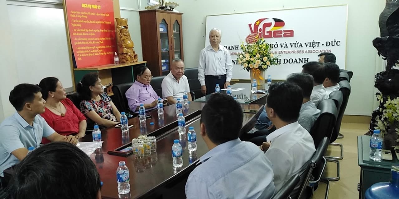 Trao đổi về dịch vụ pháp lý tại Văn phòng Hội